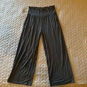 Kindred Bravely Bamboo Maternity & Postpartum Cropped Lounge Pants - Black